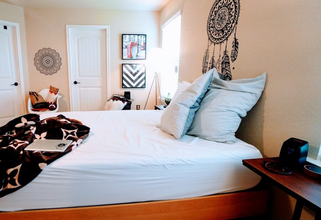 a photo of a shared apartment room in lagos nigeria