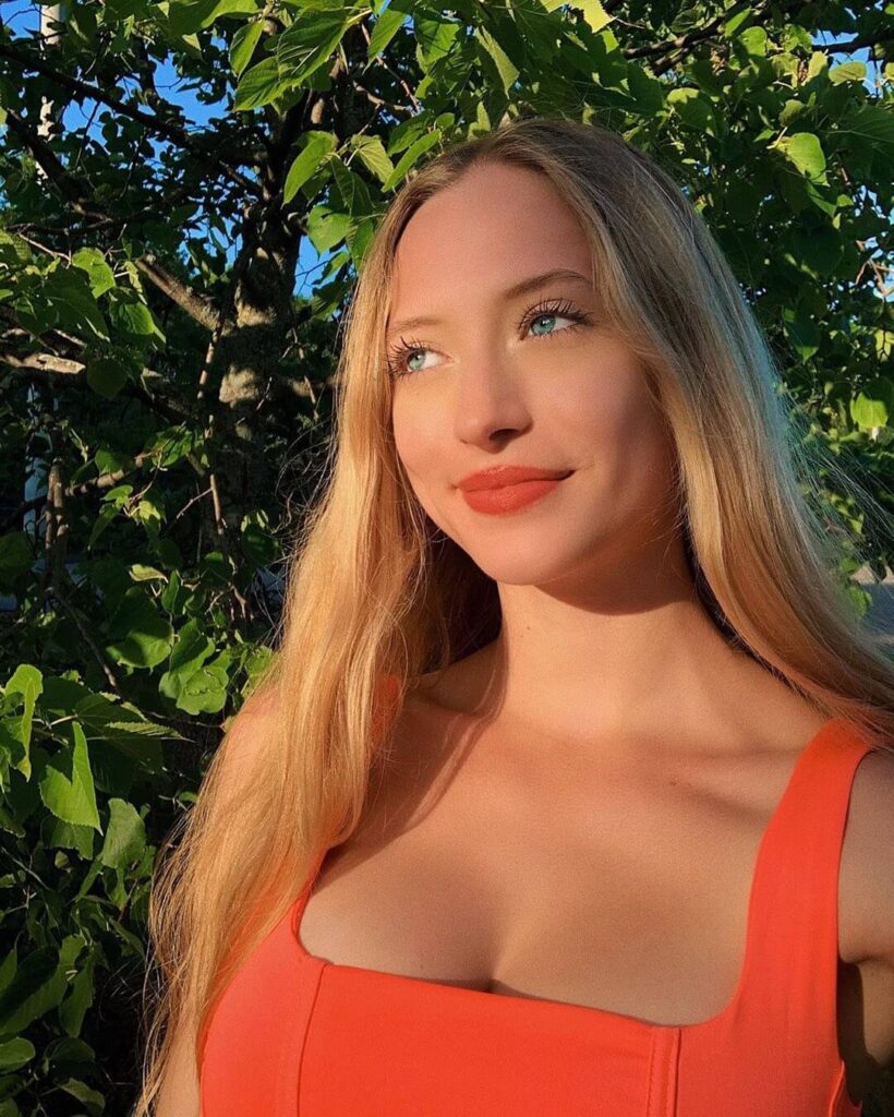 Full Bio Age And Other Facts About Russian Tiktok Star Sophia Diamond