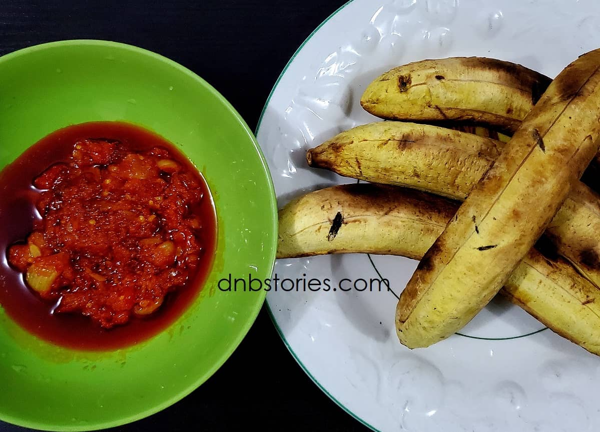 How to eat bole with homemade sauce in Lagos DNB Stories Africa