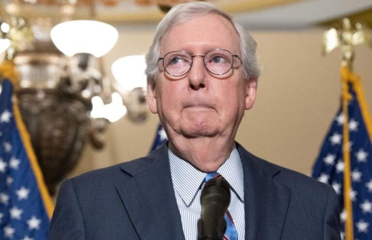 Biography Of Mitch McConnell - US Senator Who Freezes During Speech ...