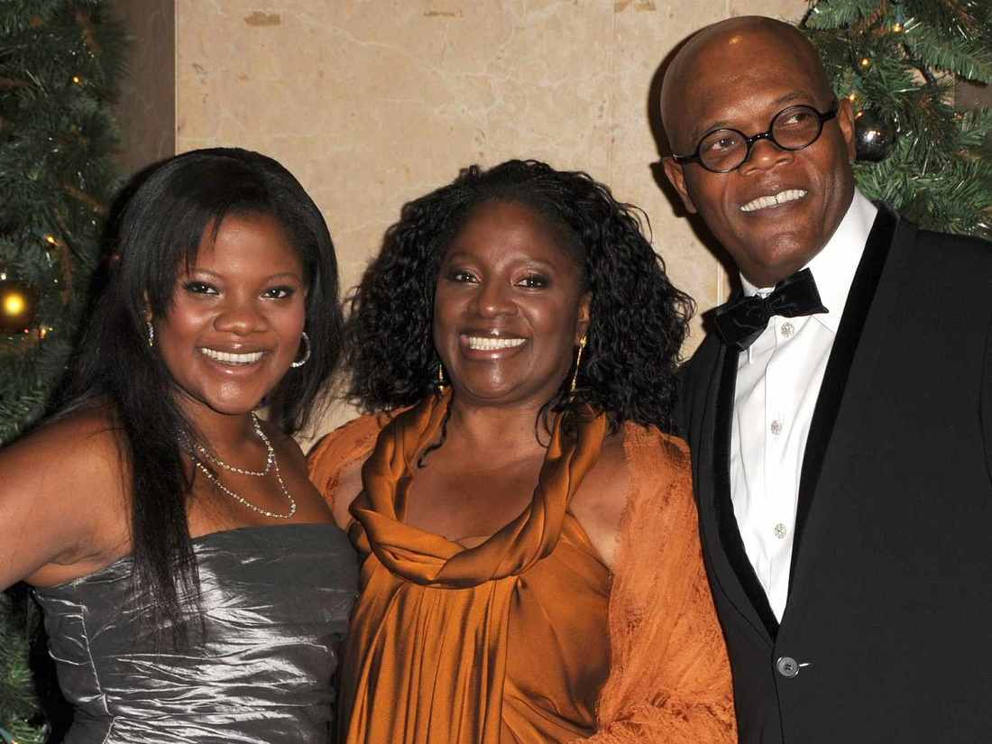 Biography of LaTanya Richardson - Samuel L. Jackson's wife - DNB
